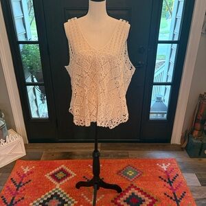 Adiva Crochet Lace Sleeveless Blouse - Cream